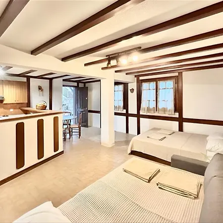 Nikolas 3 Bedrooms 14 Guests Villa Hanióti