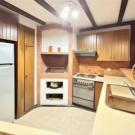 וילה Nikolas 3 Bedrooms 14 Guests *