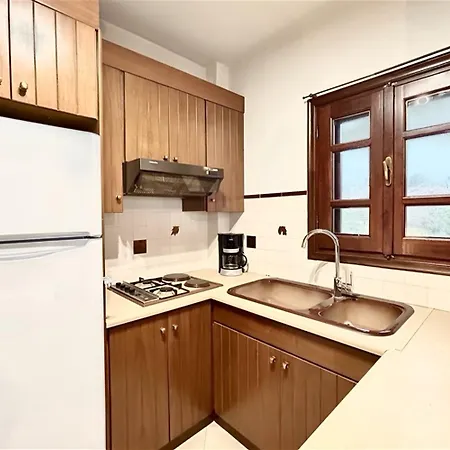 Nikolas 3 Bedrooms 14 Guests *