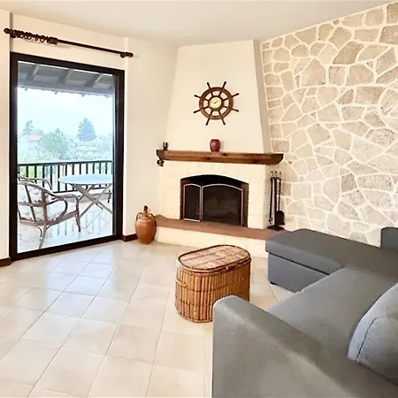 Nikolas 3 Bedrooms 14 Guests * Hanioti