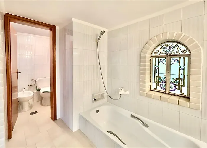 Villa Nikolas 3 Bedrooms 14 Guests Hanioti