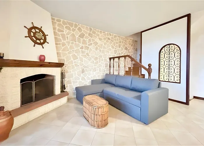 Nikolas 3 Bedrooms 14 Guests Villa Hanioti