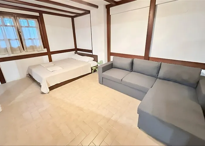 Nikolas 3 Bedrooms 14 Guests * Hanioti