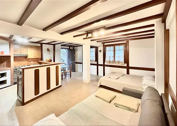 Nikolas 3 Bedrooms 14 Guests Villa Hanioti